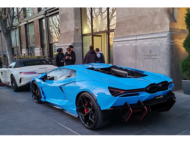 LAMBORGHINI Revuelto Revuelto 6.5 V12 HPEV 4WD - автомобили, коли, обяви за нови и употребявани 5
