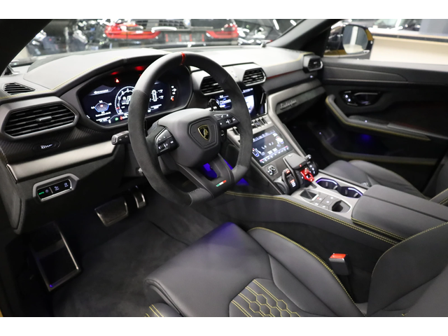 Lamborghini Urus PERFORMANTE* CARBON* CERAMIC* AKRAPOVIC* 23"* - автомобили, коли, обяви за нови и употребявани 8