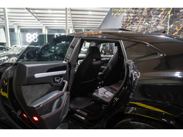 Lamborghini Urus 4.0 V8 FULL BLACK EDITION DOWNPIPE ЛИЗИНГ 100% - автомобили, коли, обяви за нови и употребявани 14