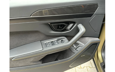 Lamborghini Urus SE - автомобили, коли, обяви за нови и употребявани 12