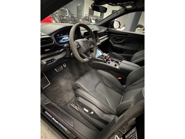 Lamborghini Urus SE Nero - автомобили, коли, обяви за нови и употребявани 3