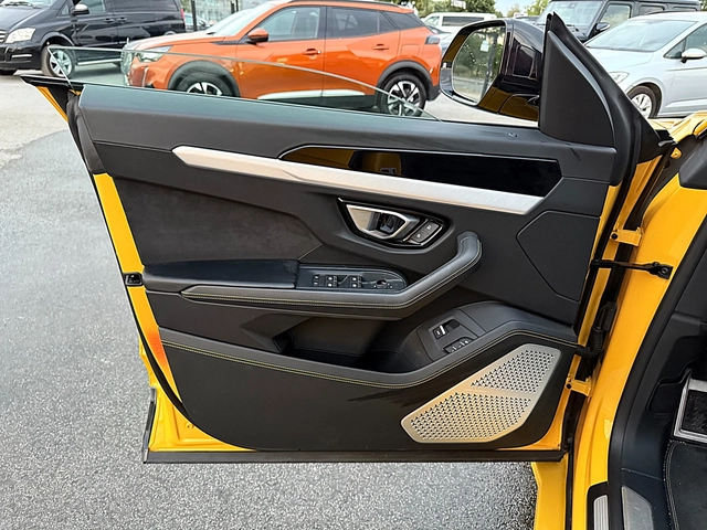 Lamborghini Urus Matrix-Head Up-360-Panorama-Ceramic-Bang&Olufsen-! - автомобили, коли, обяви за нови и употребявани 7