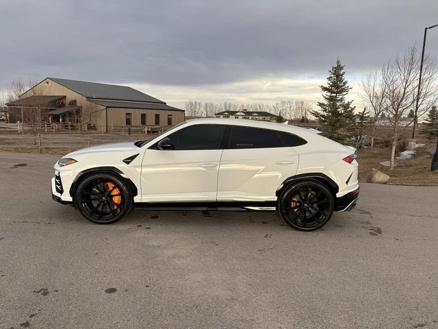 Lamborghini Urus - автомобили, коли, обяви за нови и употребявани 5