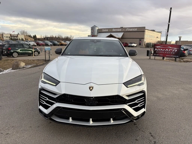 Lamborghini Urus - автомобили, коли, обяви за нови и употребявани 0