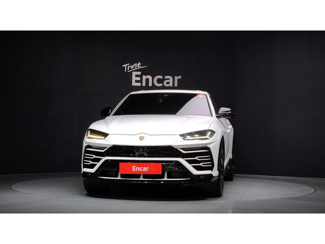 Lamborghini Urus 4.0 V8 - автомобили, коли, обяви за нови и употребявани 2
