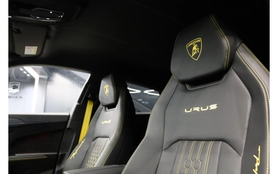 Lamborghini Urus PERFORMANTE* CARBON* CERAMIC* AKRAPOVIC* 23"* - автомобили, коли, обяви за нови и употребявани 12