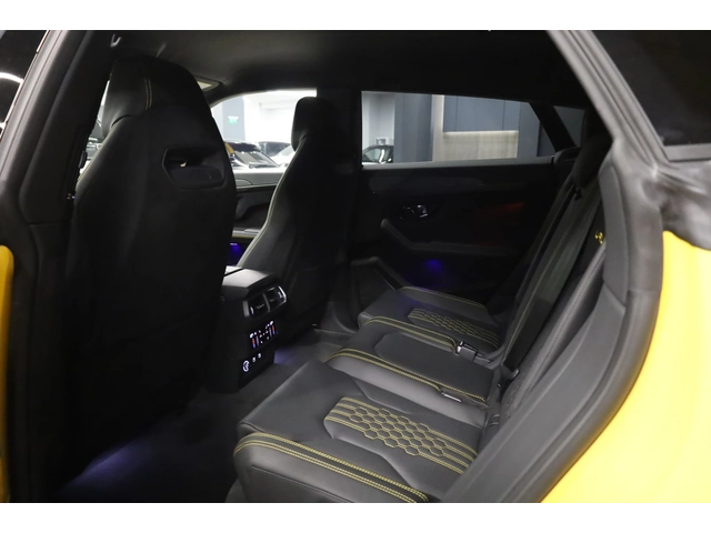 Lamborghini Urus PERFORMANTE* CARBON* CERAMIC* AKRAPOVIC* 23"* - автомобили, коли, обяви за нови и употребявани 16