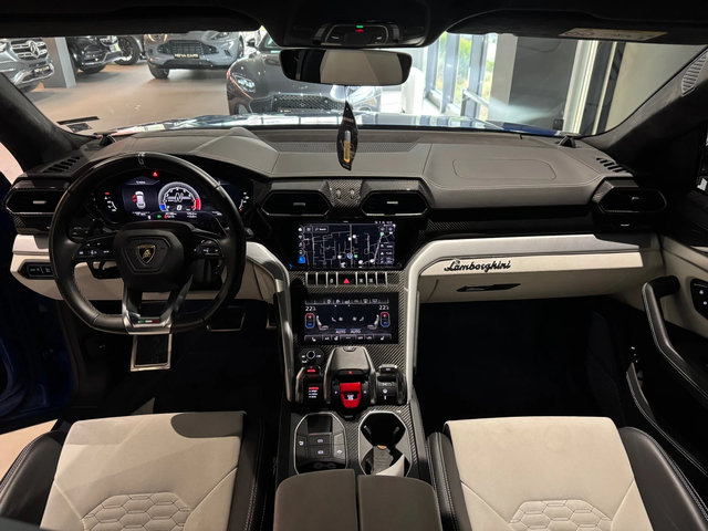 Lamborghini Urus Обява: 21742998502677488 - автомобили, коли, обяви за нови и употребявани 10