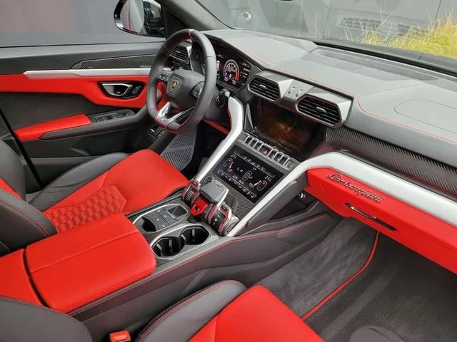 LAMBORGHINI Urus Urus 4.0 V8 AWD - автомобили, коли, обяви за нови и употребявани 5