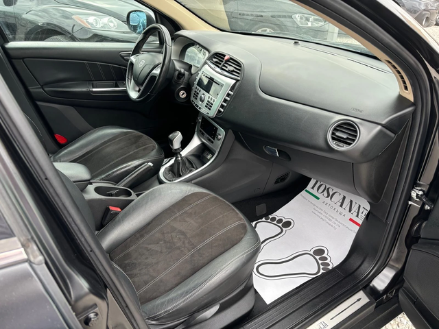 Lancia Delta 1.9 t.mjt * Hard Black* 190k.c* ЛИЗИНГ * - автомобили, коли, обяви за нови и употребявани 6