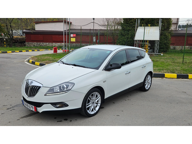 Lancia Delta 1.4 T-jet GAZ/KLIMA/KOJA - автомобили, коли, обяви за нови и употребявани 1