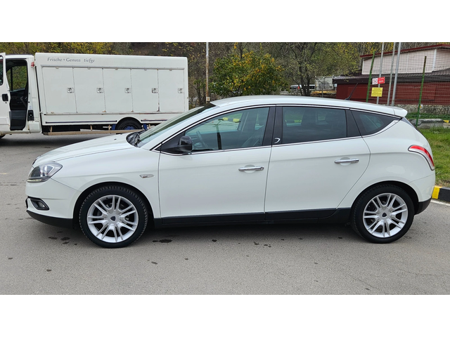 Lancia Delta 1.4 T-jet GAZ/KLIMA/KOJA - автомобили, коли, обяви за нови и употребявани 2