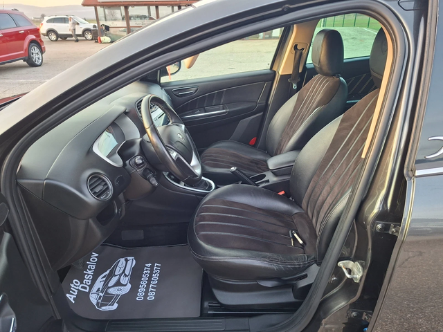 Lancia Delta 1, 6 multijet - автомобили, коли, обяви за нови и употребявани 8