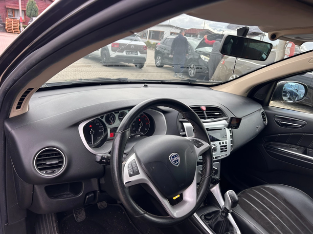 Lancia Delta 1.4T KOJA EURO 4 - автомобили, коли, обяви за нови и употребявани 10