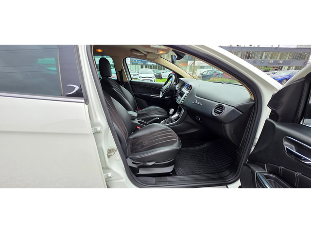 Lancia Delta 1.4i 120k.c - автомобили, коли, обяви за нови и употребявани 12