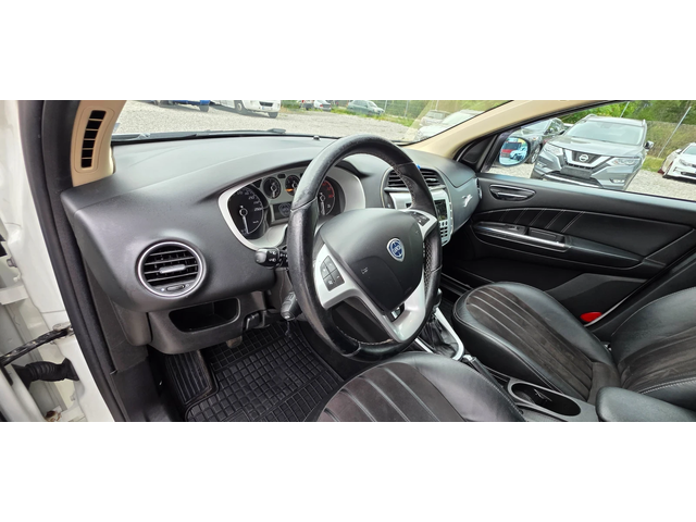 Lancia Delta 1.4i 120k.c - автомобили, коли, обяви за нови и употребявани 7