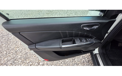 Lancia Delta 1.4i 120k.c - автомобили, коли, обяви за нови и употребявани 8