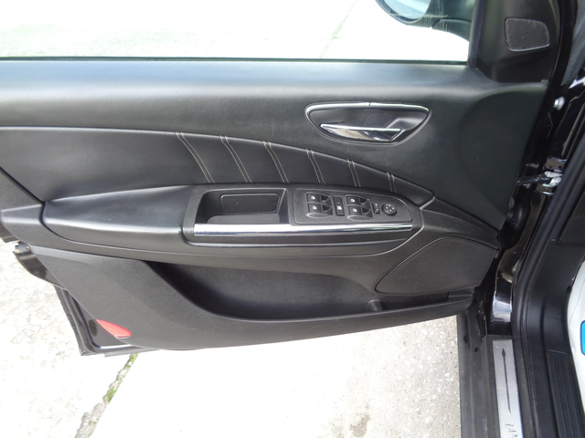 Lancia Delta 1.6Mjet-120-АВТОМАТ-ЛИЗИНГ-БАРТЕР - автомобили, коли, обяви за нови и употребявани 14