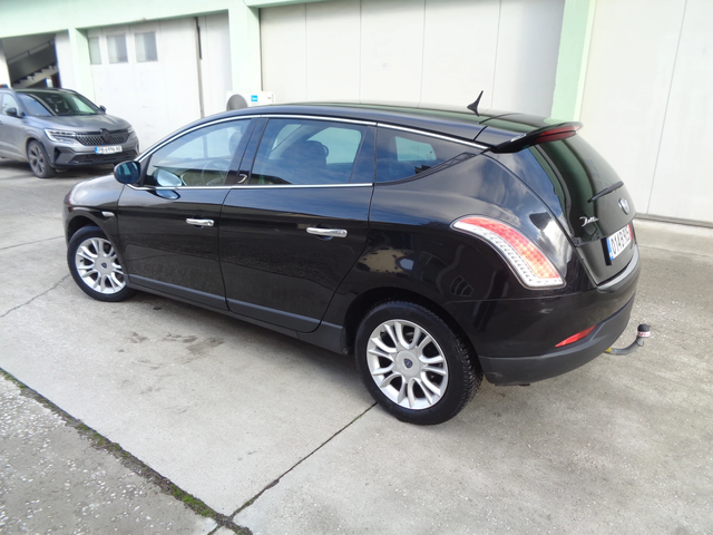 Lancia Delta 1.6Mjet-120-АВТОМАТ-ЛИЗИНГ-БАРТЕР - автомобили, коли, обяви за нови и употребявани 2