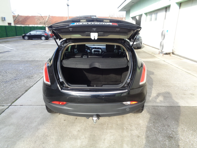 Lancia Delta 1.6Mjet-120-АВТОМАТ-ЛИЗИНГ-БАРТЕР - автомобили, коли, обяви за нови и употребявани 7