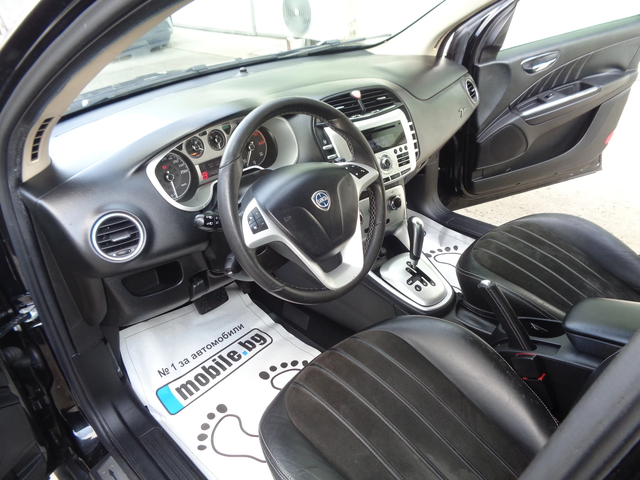 Lancia Delta 1.6Mjet-120-АВТОМАТ-ЛИЗИНГ-БАРТЕР - автомобили, коли, обяви за нови и употребявани 9