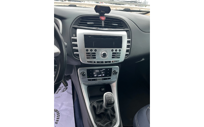 Lancia Delta 1.6m-jet-120-ITALIA - автомобили, коли, обяви за нови и употребявани 12