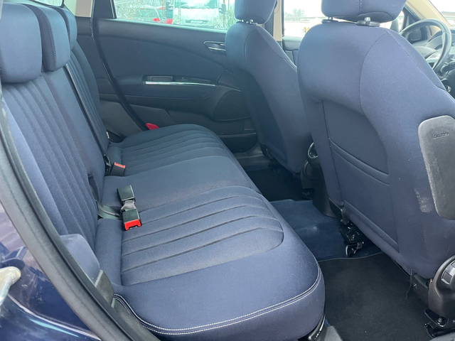 Lancia Delta 1.6m-jet-120-ITALIA - автомобили, коли, обяви за нови и употребявани 6