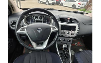 Lancia Delta 1.4T-120кс= 135.000км= 6ск= КЛИМАТИК - автомобили, коли, обяви за нови и употребявани 10