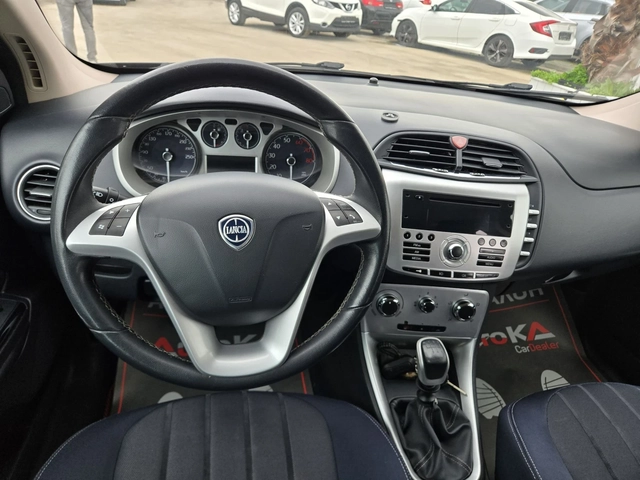 Lancia Delta 1.4T-120кс= 135.000км= 6ск= КЛИМАТИК - автомобили, коли, обяви за нови и употребявани 10
