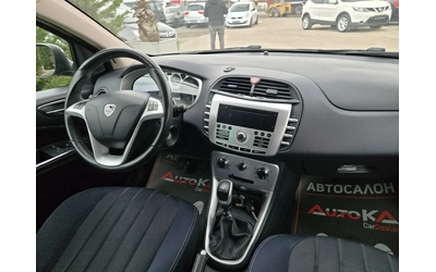 Lancia Delta 1.4T-120кс= 135.000км= 6ск= КЛИМАТИК - автомобили, коли, обяви за нови и употребявани 12