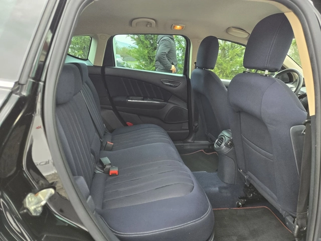 Lancia Delta 1.4T-120кс= 135.000км= 6ск= КЛИМАТИК - автомобили, коли, обяви за нови и употребявани 13