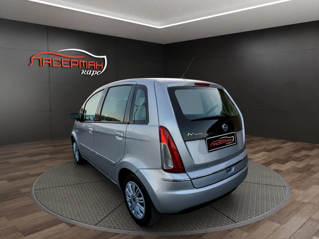 Lancia Musa 1.4i - автомобили, коли, обяви за нови и употребявани 3