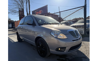 lancia-ypsilon - 0