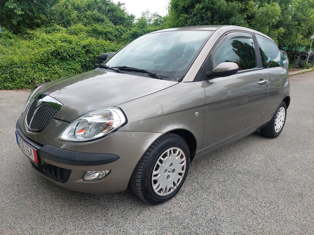 Lancia Ypsilon 1, 2i 60ps KLIMA - автомобили, коли, обяви за нови и употребявани 0