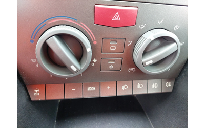 Lancia Ypsilon 1, 2i 60ps KLIMA - автомобили, коли, обяви за нови и употребявани 11