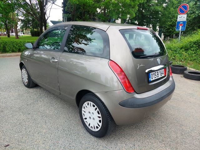 Lancia Ypsilon 1, 2i 60ps KLIMA - автомобили, коли, обяви за нови и употребявани 4