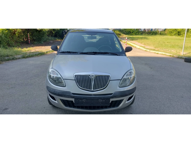 Lancia Ypsilon 1,2i 60ps KLIMA - автомобили, коли, обяви за нови и употребявани 2