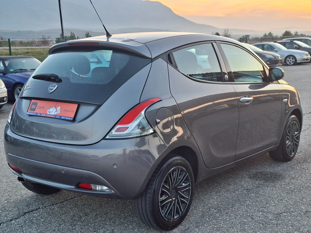 Lancia Ypsilon 1, 2 i Gpl - автомобили, коли, обяви за нови и употребявани 4