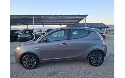 Lancia Ypsilon 1, 2 i Gpl - автомобили, коли, обяви за нови и употребявани 7