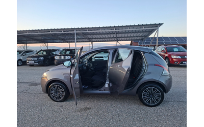 Lancia Ypsilon 1, 2 i Gpl - автомобили, коли, обяви за нови и употребявани 8