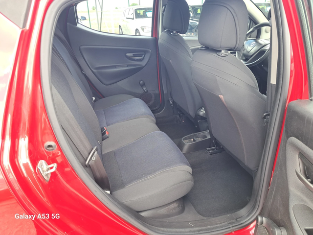 Lancia Ypsilon 1, 3 m-jet MOMO DESIGNE - автомобили, коли, обяви за нови и употребявани 14