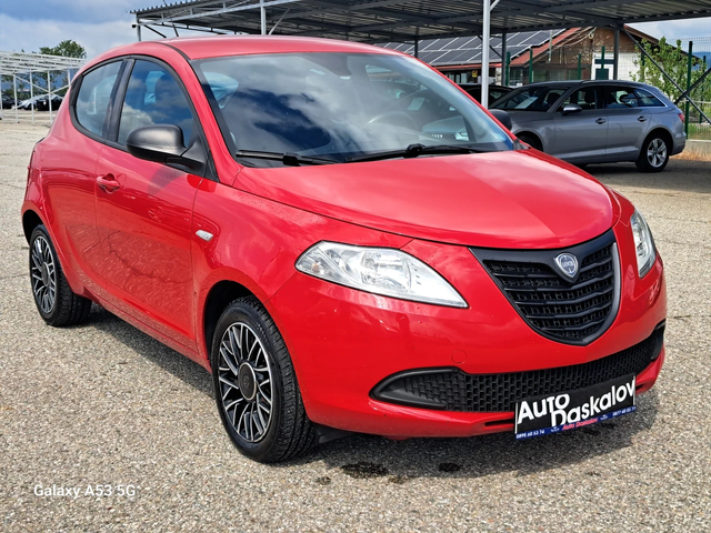 Lancia Ypsilon 1, 3 m-jet MOMO DESIGNE - автомобили, коли, обяви за нови и употребявани 2