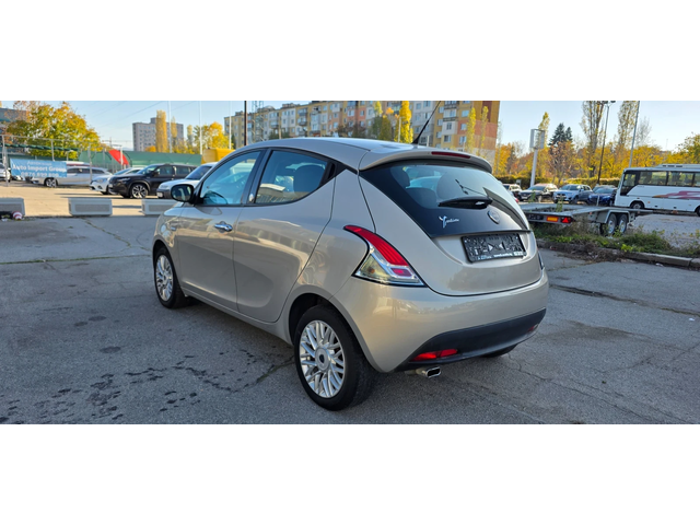 Lancia Ypsilon 1.2i 70k.c EURO 5B ITALIA - автомобили, коли, обяви за нови и употребявани 5