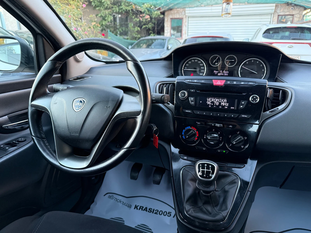 Lancia Ypsilon 1.2I - автомобили, коли, обяви за нови и употребявани 10