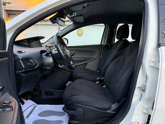 Lancia Ypsilon 1.2I - автомобили, коли, обяви за нови и употребявани 6