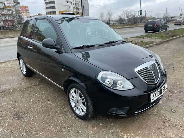 Lancia Ypsilon 1.3-M-jet-U-N-Y-C-A - автомобили, коли, обяви за нови и употребявани 2
