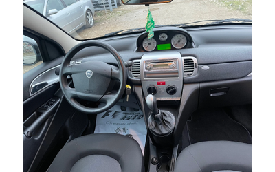 Lancia Ypsilon 1.3-M-jet-U-N-Y-C-A - автомобили, коли, обяви за нови и употребявани 6