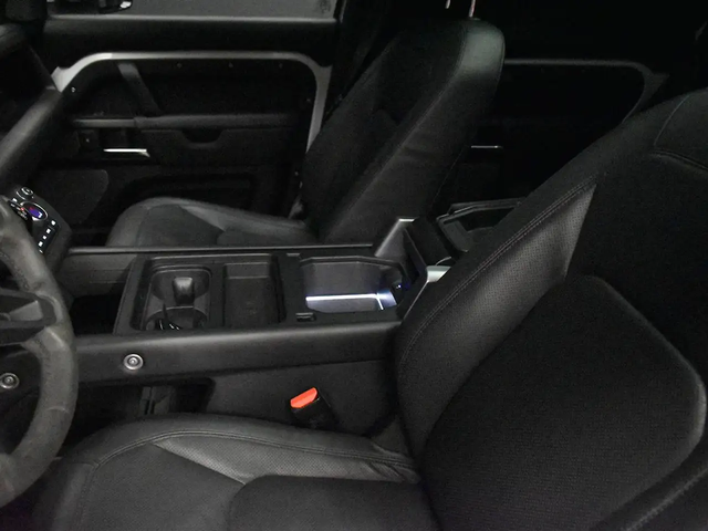 Land Rover Defender 110 V8 AWD / Finance at 4.99% 4x4 - автомобили, коли, обяви за нови и употребявани 9