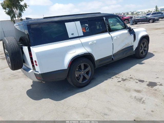 Land Rover Defender 130 P300 S - автомобили, коли, обяви за нови и употребявани 4