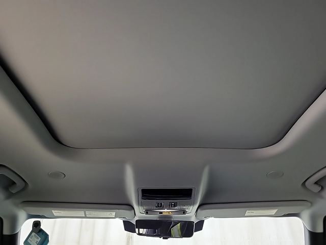 Land Rover Defender 110 P300 S - автомобили, коли, обяви за нови и употребявани 11